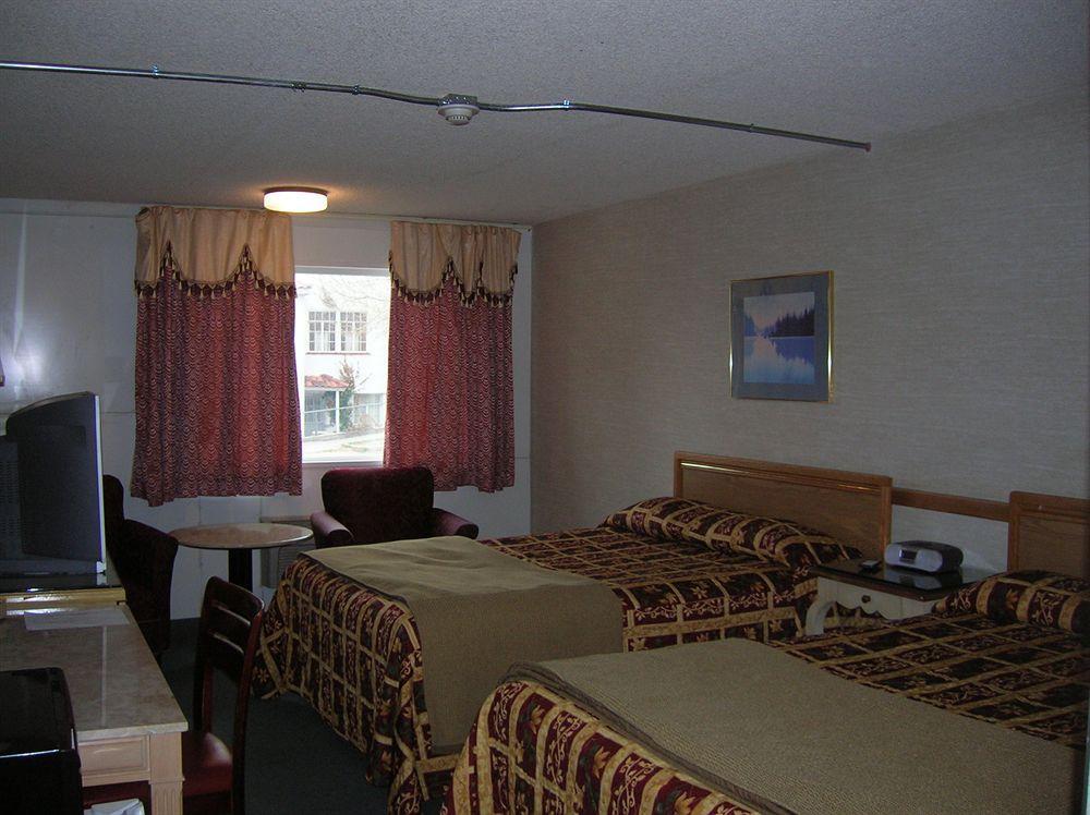 Val-U Inn Уиннемакка Экстерьер фото