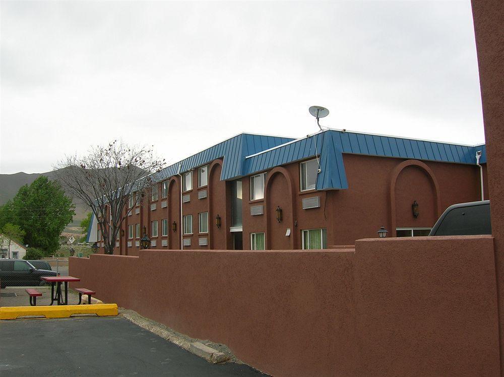Val-U Inn Уиннемакка Экстерьер фото